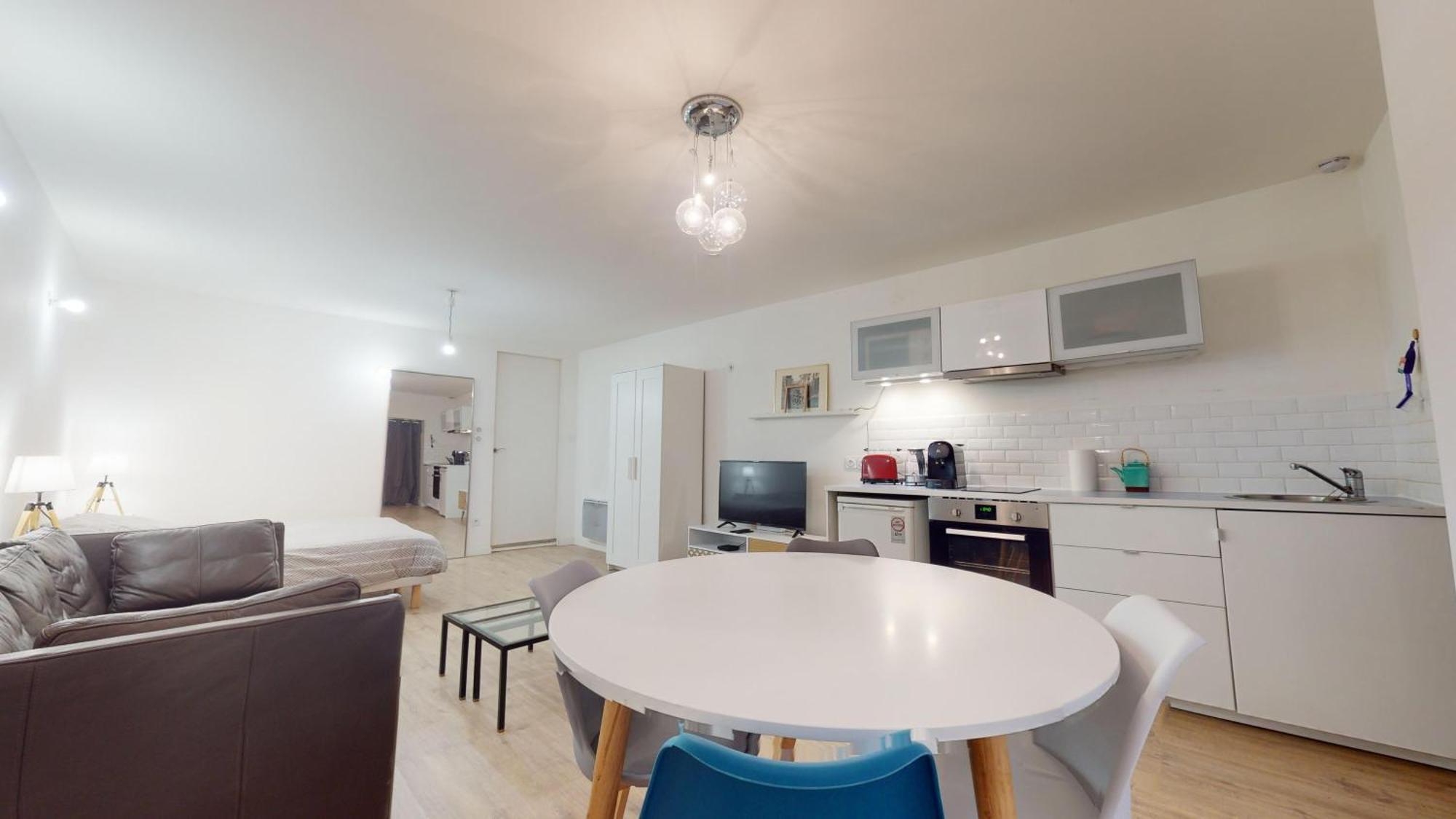 Vieux Saint Georges Apartment
